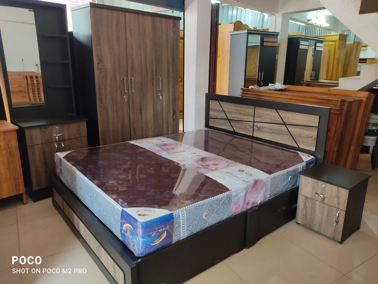 HONEST FURNITURE KUTTIKKATTUR